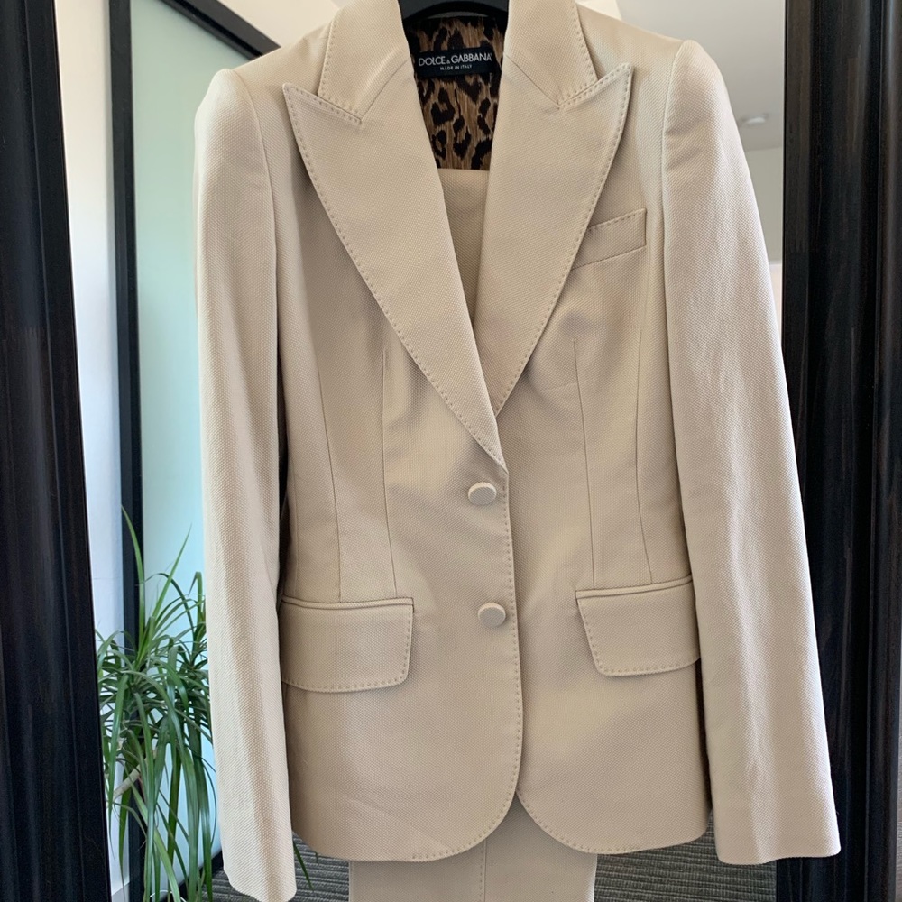Dolce&Gabbana two piece beige suit